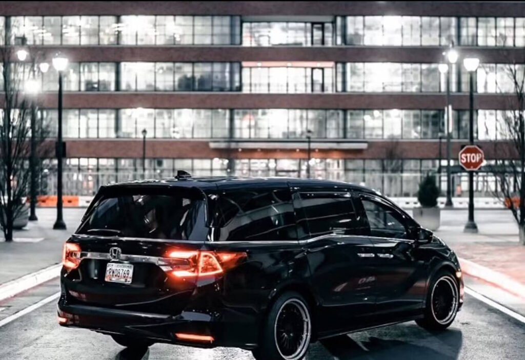 2018 Honda Odyssey-1