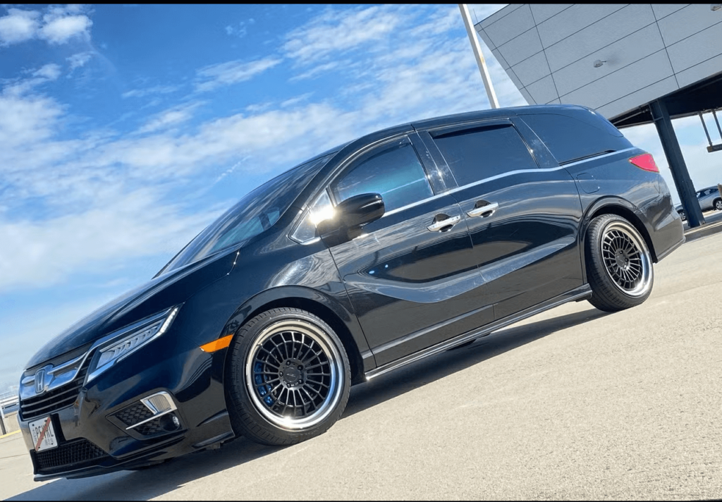 2018 Honda Odyssey-2